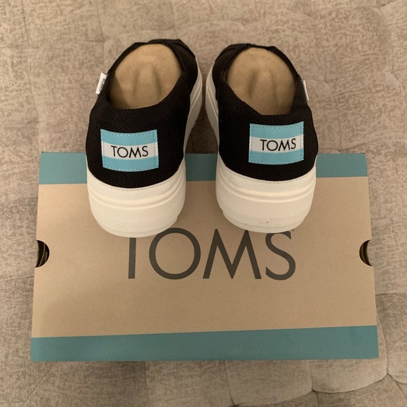 Tom’s Lug Shoes - Picture 5 of 6